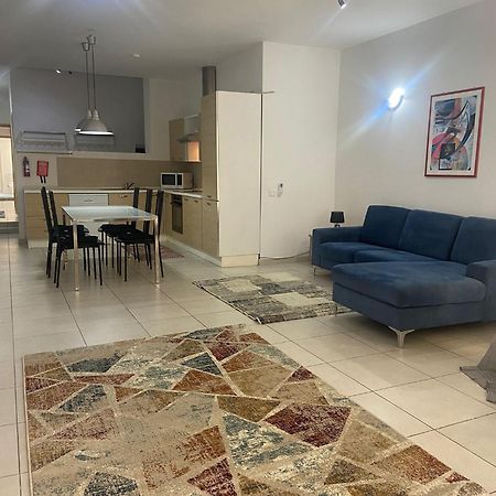 Sliema 2Bed With Backyard Appartement Buitenkant foto